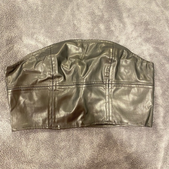 Faux leather black crop top - Picture 1 of 2